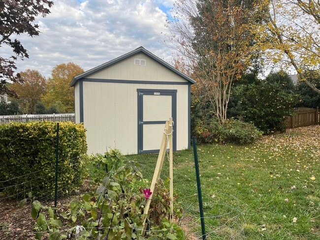 Foto del edificio - 10515 Hawick Ct