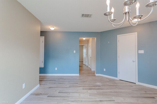 Building Photo - 3 br, 2 bath House - 18312 Crestwind Ln