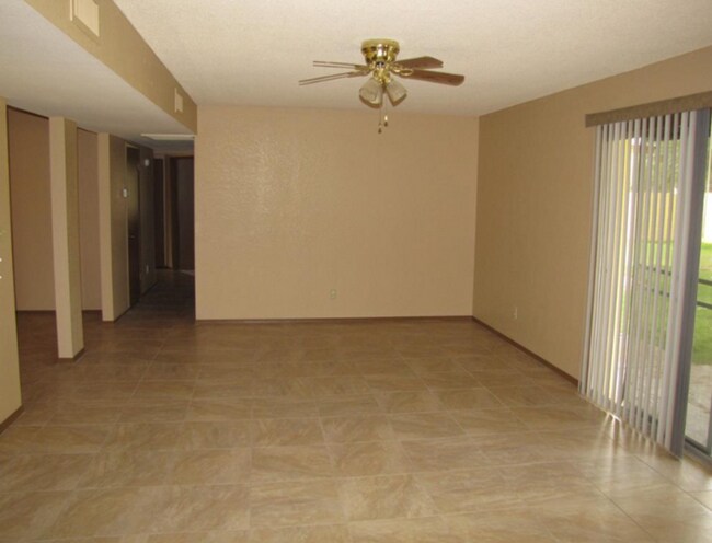 Foto del edificio - Beautiful 3 bedroom/2 bath Home in Phoenix