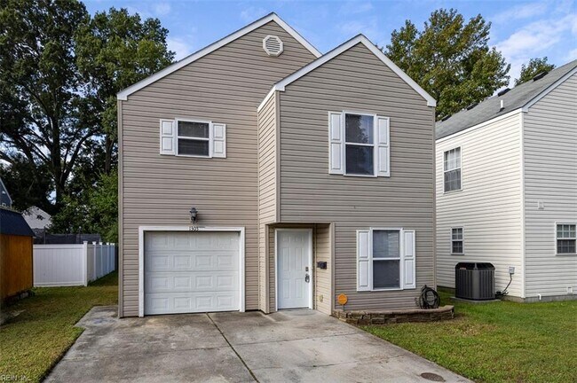 Building Photo - 1303 Swindel St