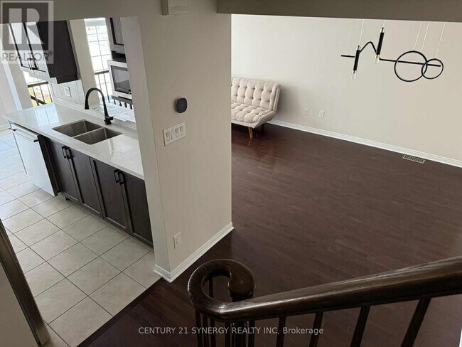 Building Photo - 554 Ashbourne Crescent