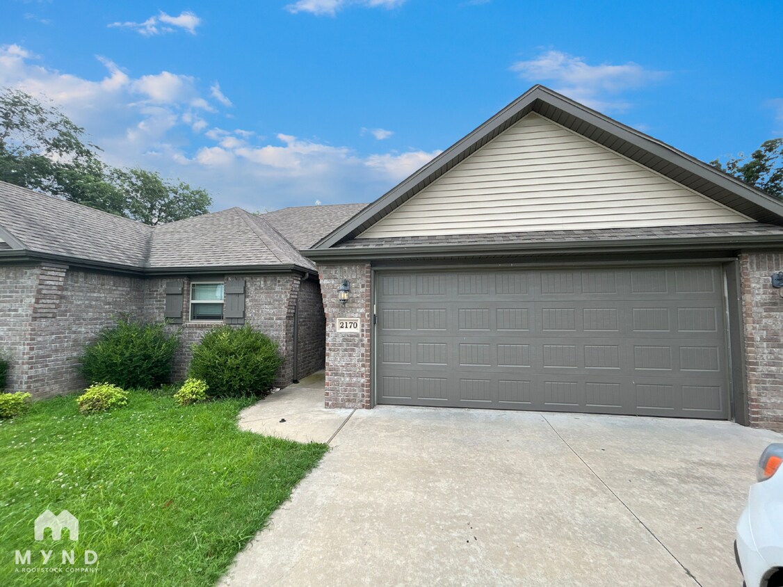 Foto principal - 2170 Hunter Dr