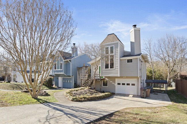 Building Photo - 7645 Chatham Cir
