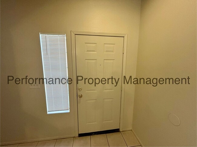 Foto del edificio - Stunning 4 Bed/3 Bath Condo in Silver Cree...