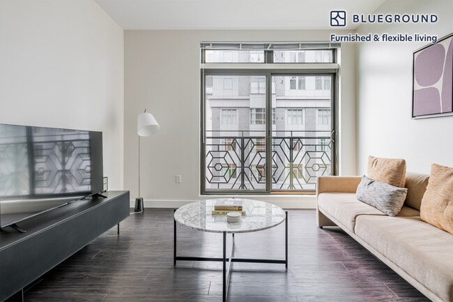 Building Photo - 449 Canal St