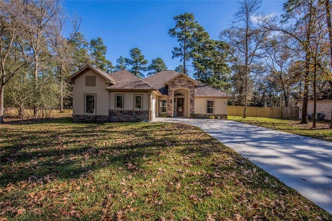 Building Photo - 902 Garrett Dr