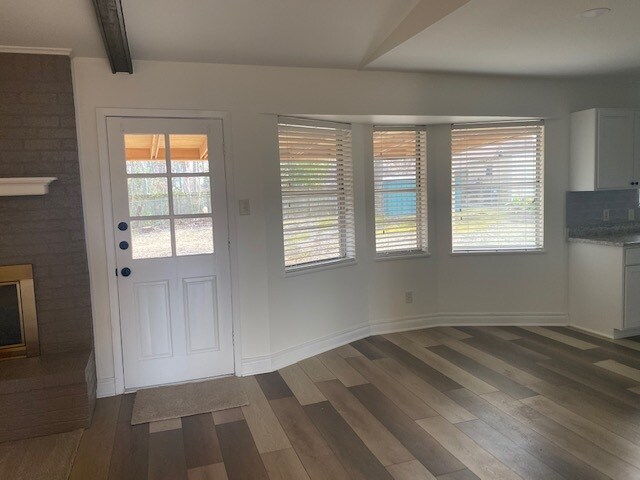 Building Photo - 1302 Blueridge Pky