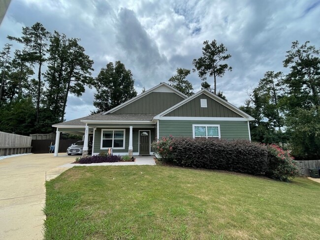 Building Photo - 821 Bristol Court