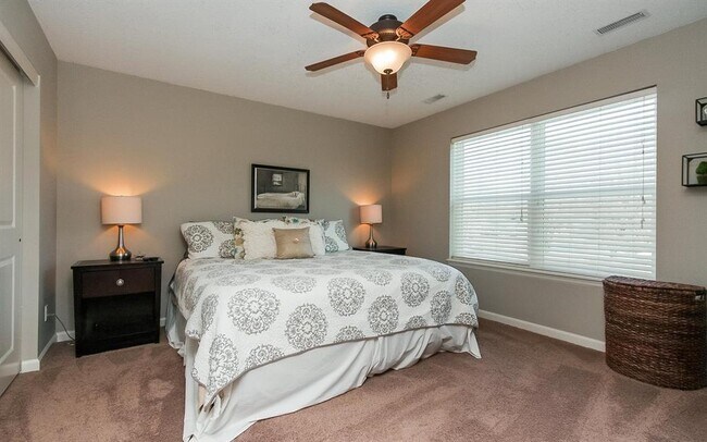 ¡Dormitorio principal! - 1008 8th St SE