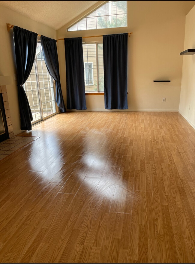 Living room - 6036 Gunbarrel Ave
