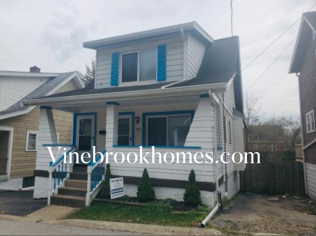 Building Photo - 107 Blackburn Ave