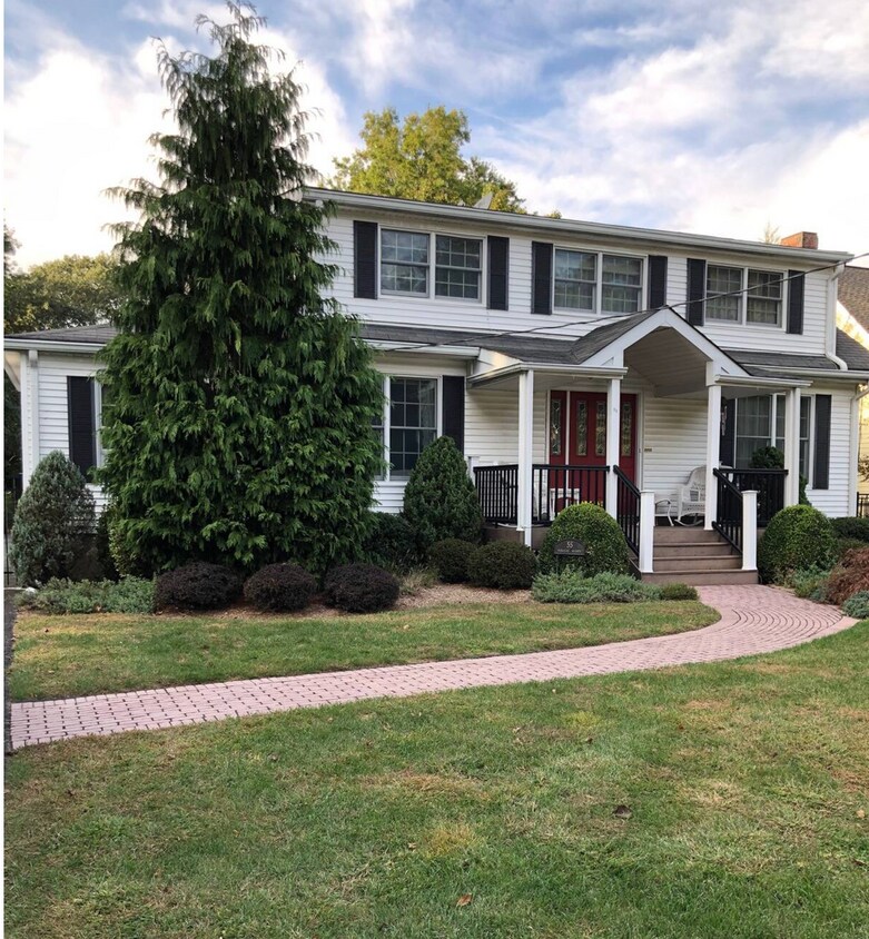 55 Midland Ave Unit 1, Wyckoff, NJ 07481 Apartments 55 Midland Ave