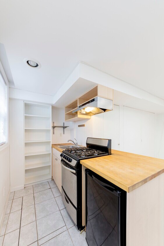 Foto del edificio - 485 Humboldt Street, #1