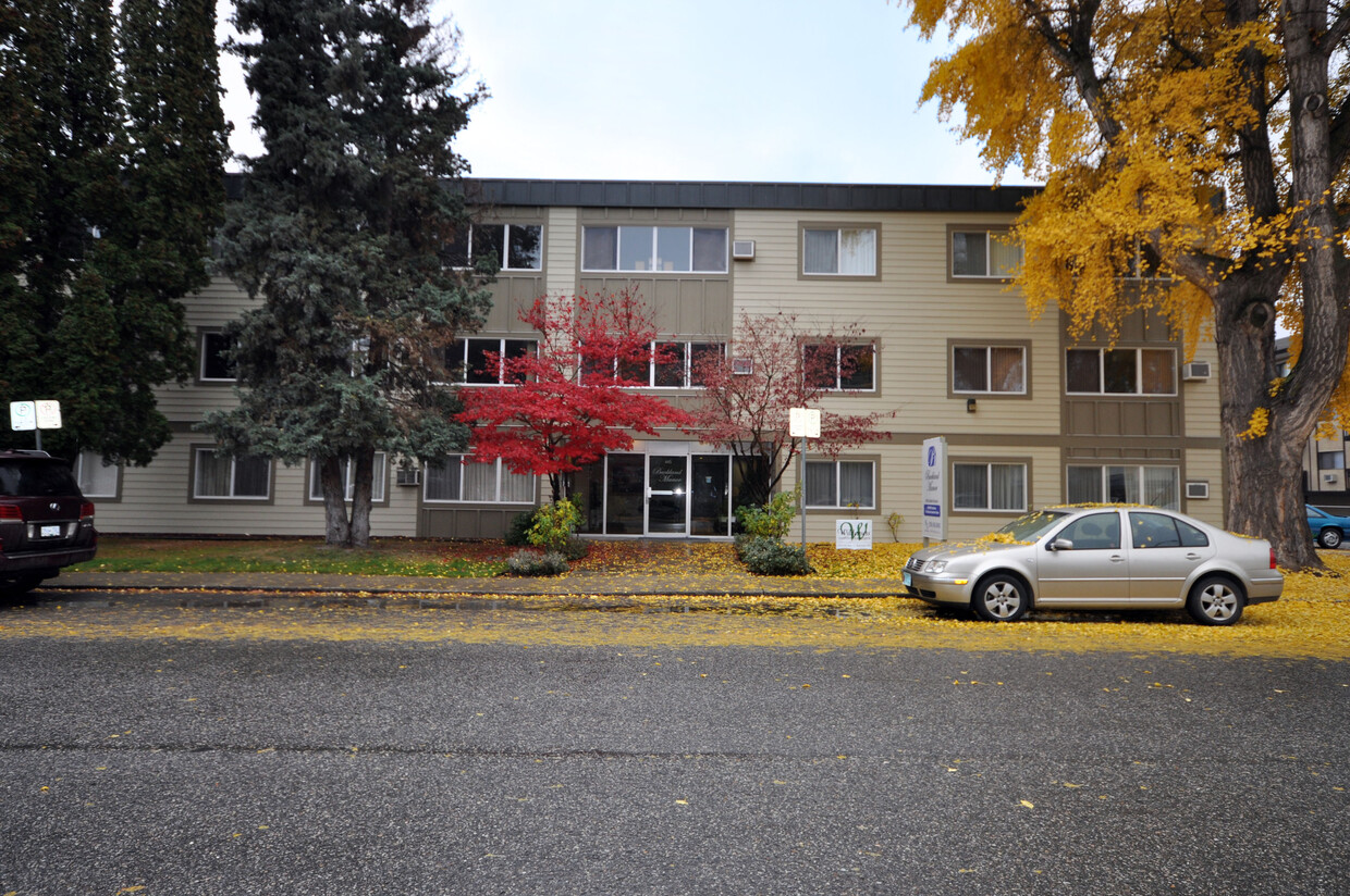 Primary Photo - Buckland Manor Apartments