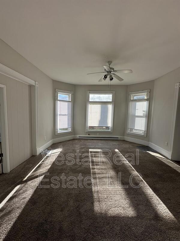 Foto del edificio - 1006 N Roosevelt Ave