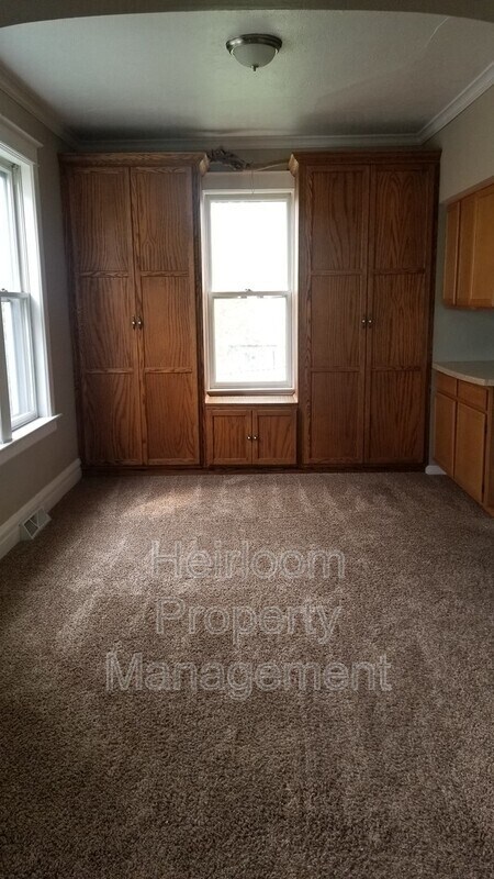 Foto del edificio - 421 N 13th Ave E