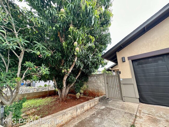 Foto del edificio - 3 br, 2 bath House - 94-1109 Kapehu Street