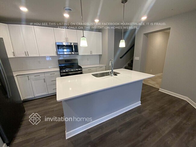 Foto del edificio - 10902 Everest Pl N