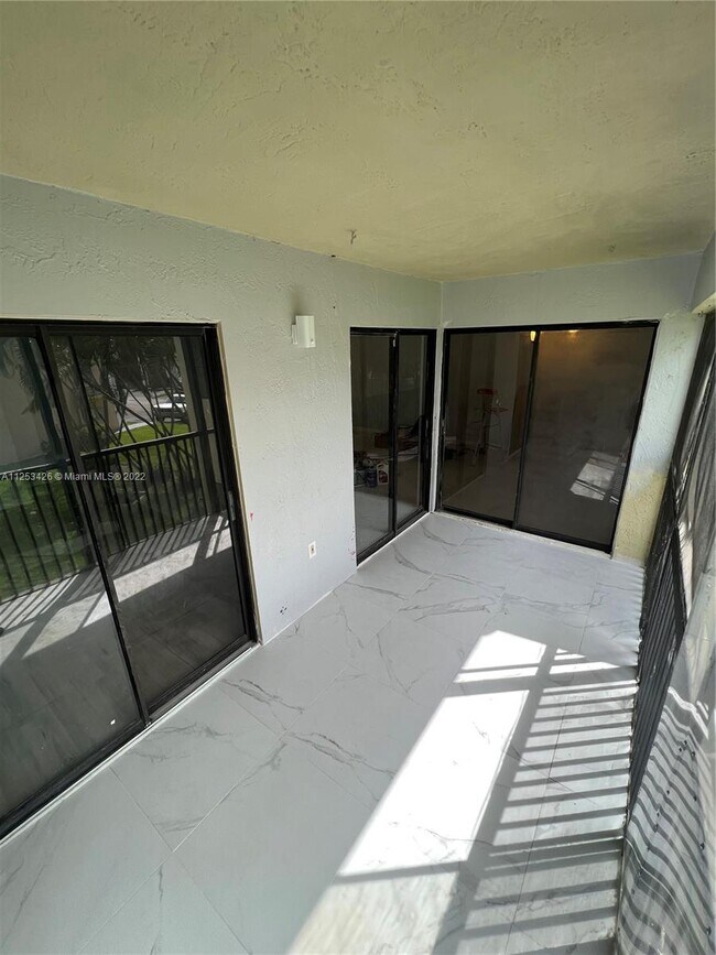 Foto del edificio - 802 Constitution Dr