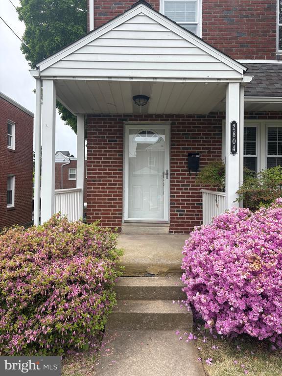 Building Photo - 2804 Belmont Ave