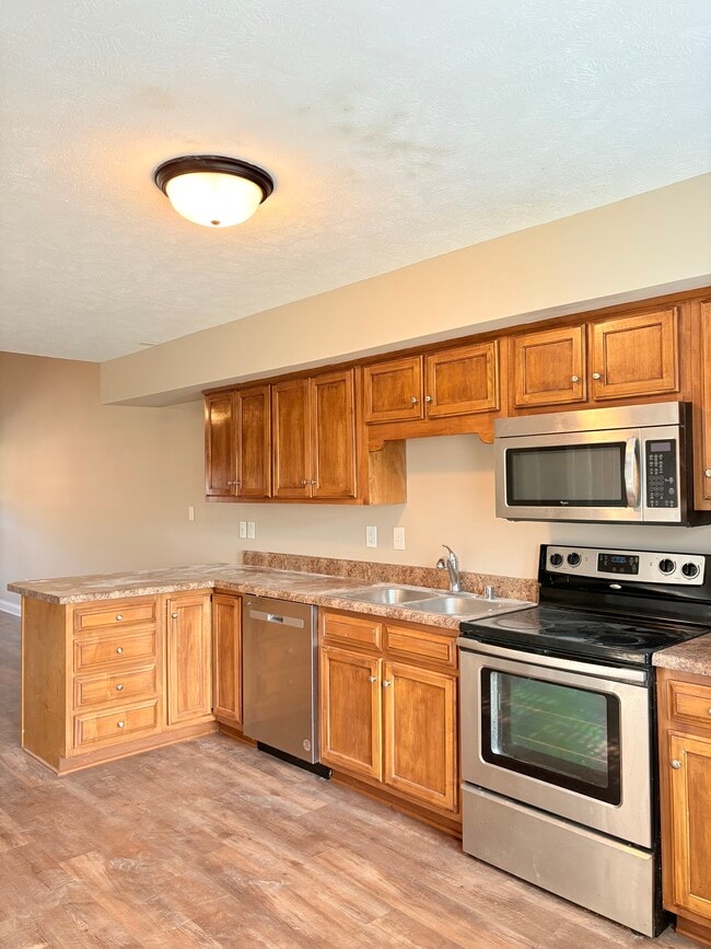 Building Photo - 336 Walnut Creek Dr