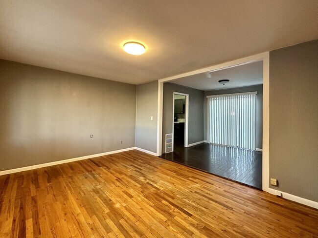 Building Photo - 4576 S Osage Ave
