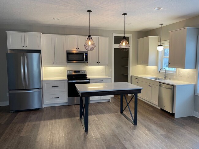 Cocina - 532 5th Ave NW