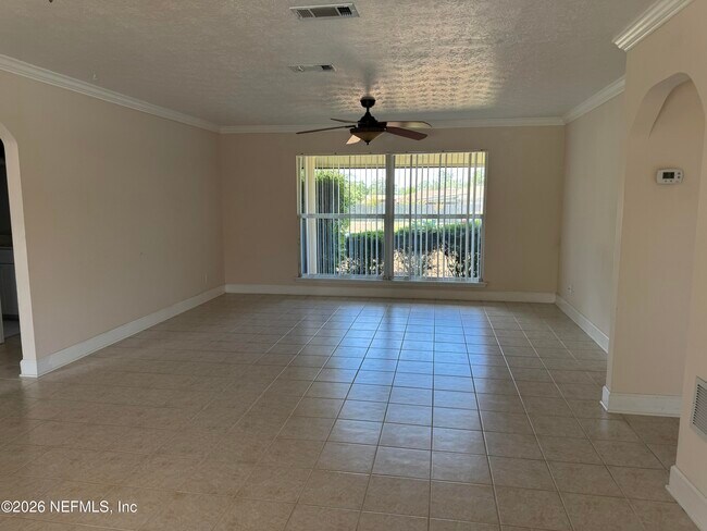 Foto del edificio - 577 Cody Dr