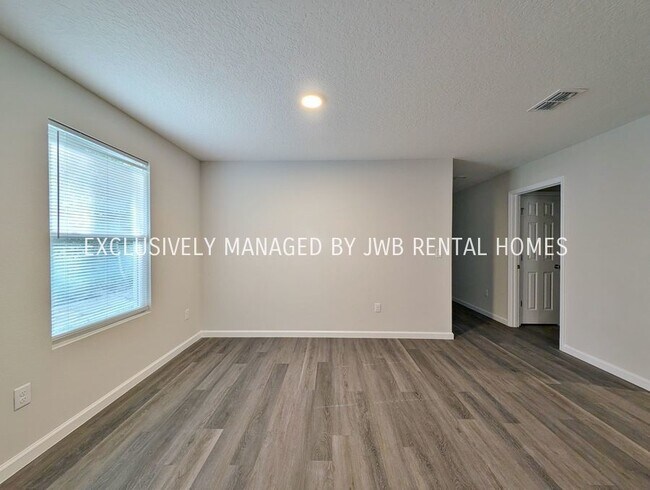 Foto del edificio - 6076 Patterson Ave