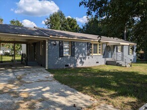 Building Photo - 2201 Enloe St