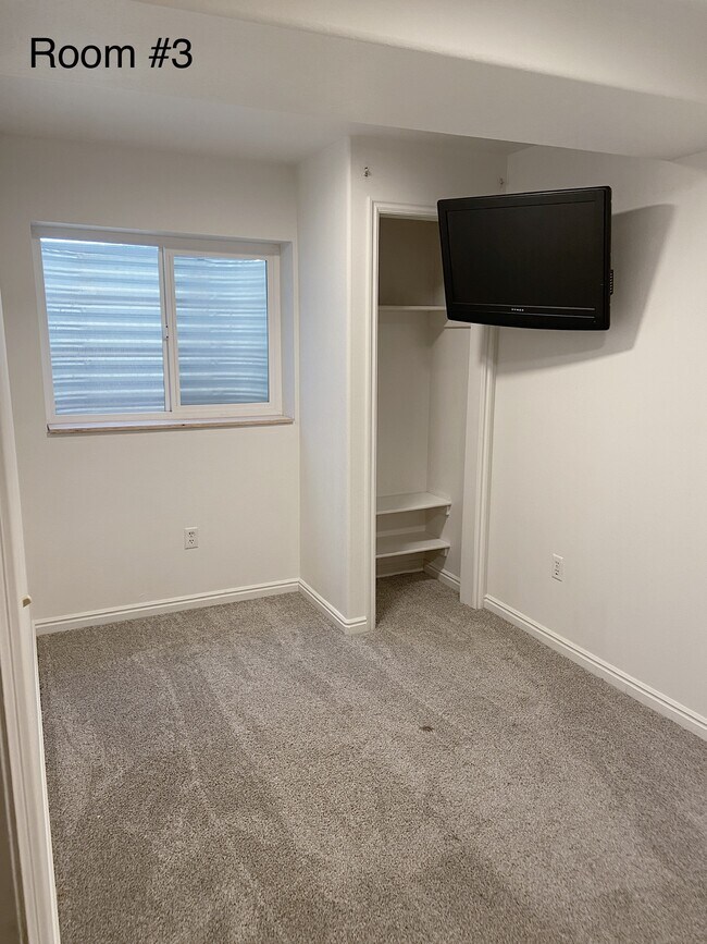 Room #3 - $550 (Tv will be removed upon request) - 255 W 580 S
