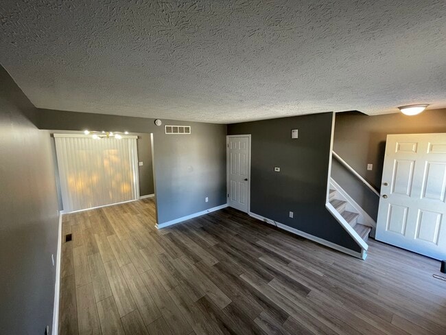 Building Photo - 59 Bustetter Dr