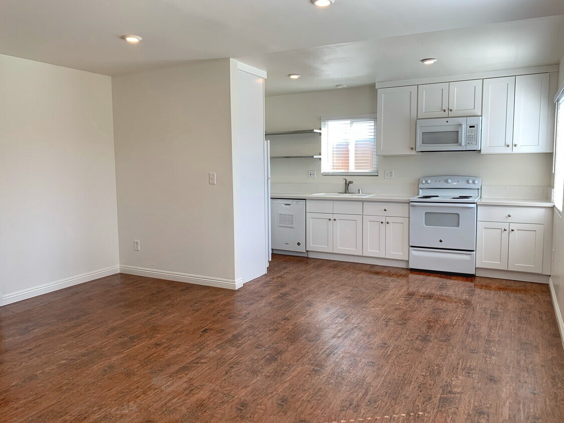 1 bedroom - 2300 Delaware St