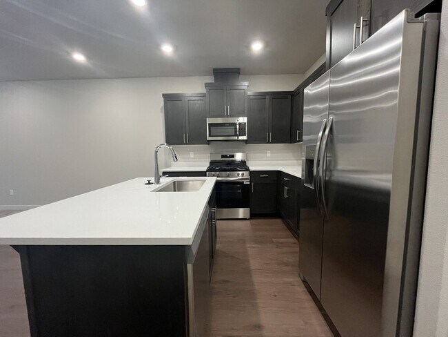 Foto del edificio - 3034 SW Linneman Dr