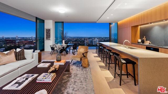 Foto del edificio - 9040 Sunset Blvd