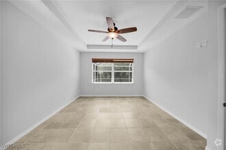 Building Photo - 271 Destiny Cir