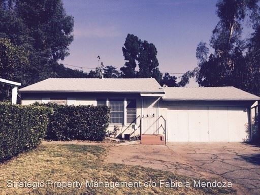 Foto del edificio - 3288-3290 N Raymond Ave