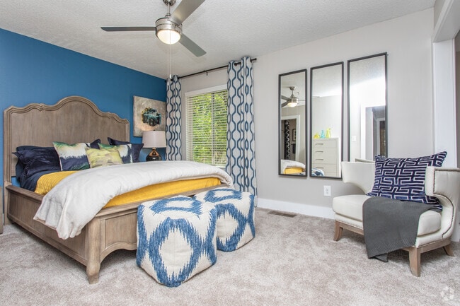 2BR, 2.5BA - 1296SF - Harbor & Pine