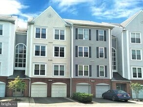 Building Photo - 273 S Pickett St
