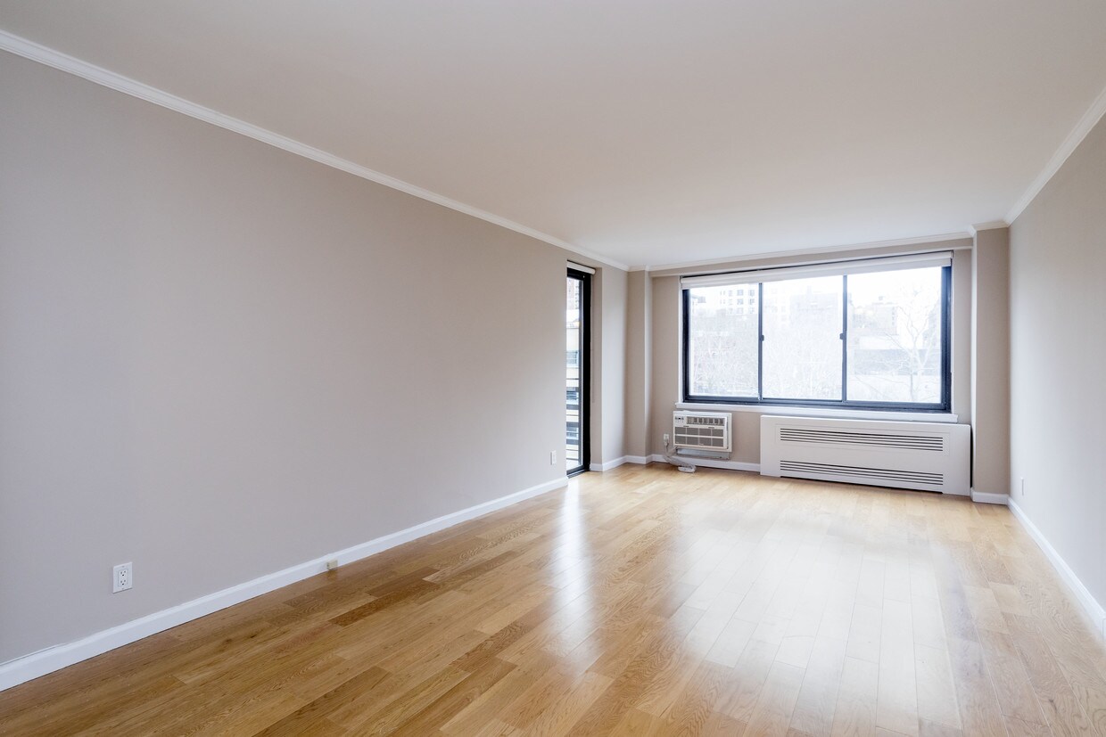 Primary Photo - 778 Columbus Ave