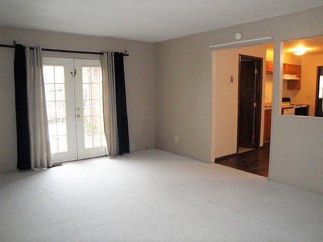 Building Photo - 208 Oxford Dr