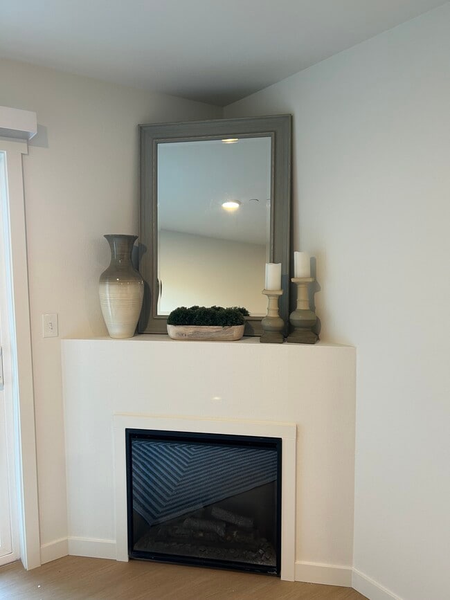 Building Photo - River Run Apartments