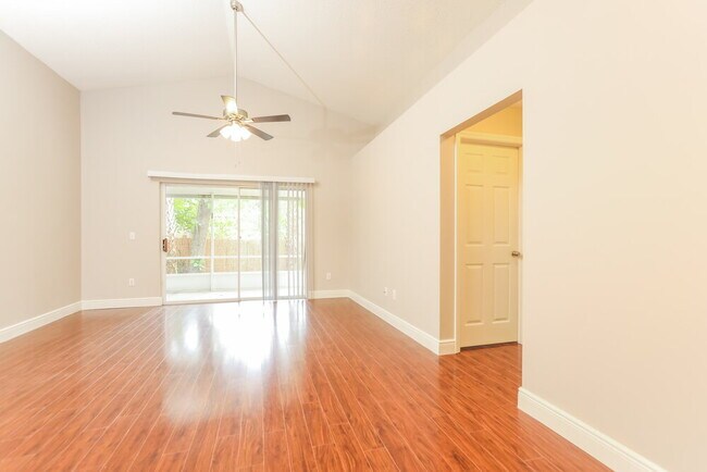 Building Photo - 813 Shell Ln