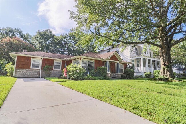 Building Photo - 1214 Timbergrove Ln