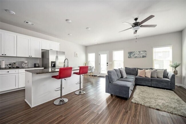 Foto del edificio - 7126 Chara Ln