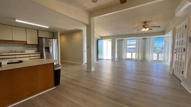 Building Photo - 99-646-646 Halawa Heights Rd