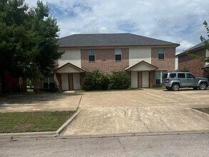 Building Photo - 4007 Madison Dr