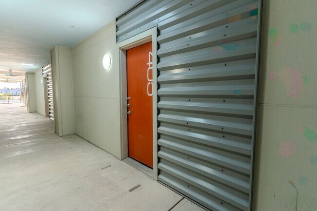 Foto del edificio - 1111 S Akard St