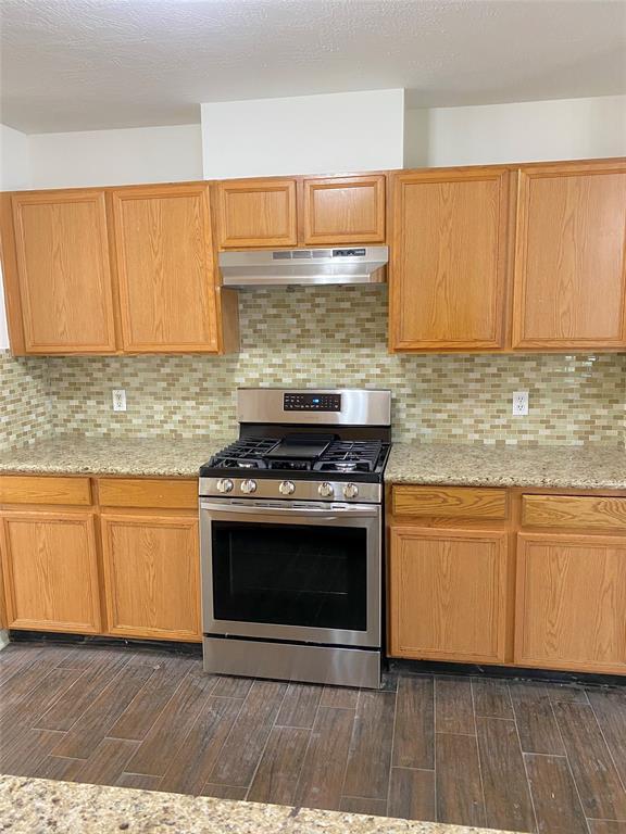 Foto del edificio - 3510 Dahlia Hill St