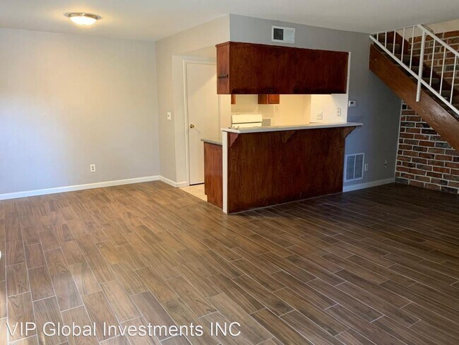 Building Photo - 2 br, 1 bath House - 917 W. Sierra Madre B...